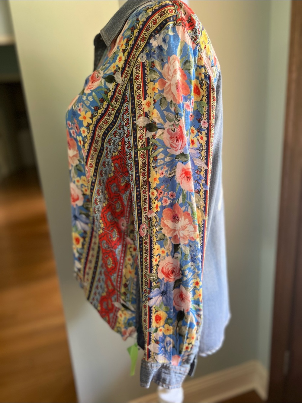 John Mark Floral Button-Front Blouse - Blue, Coral & Pink - Picture 6 of 10